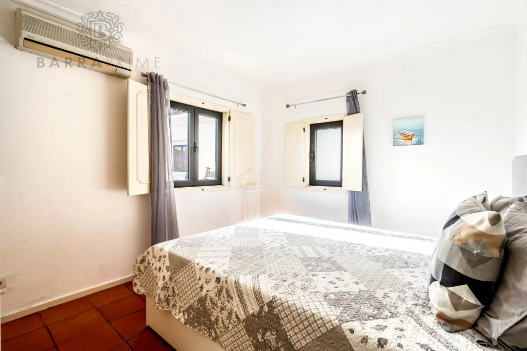 Apartamento T1 para Venda em Quarteira Foto 8