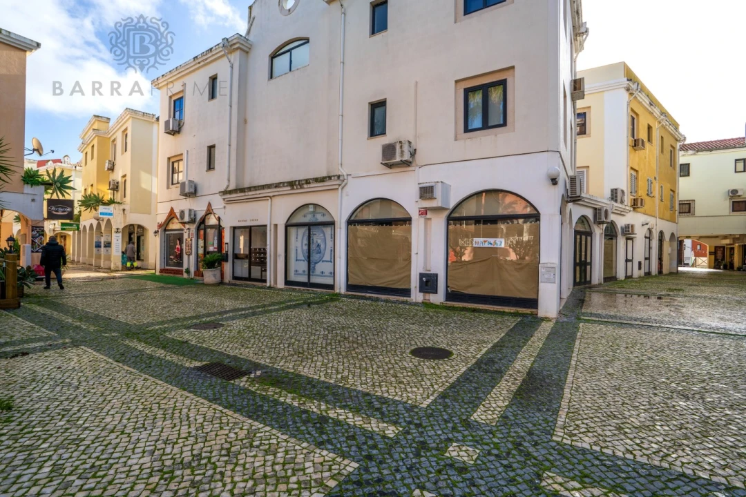 Apartamento T1 para Venda em Quarteira Foto 11