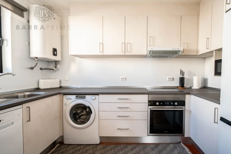 Apartamento T1 para Venda em Quarteira Foto 4