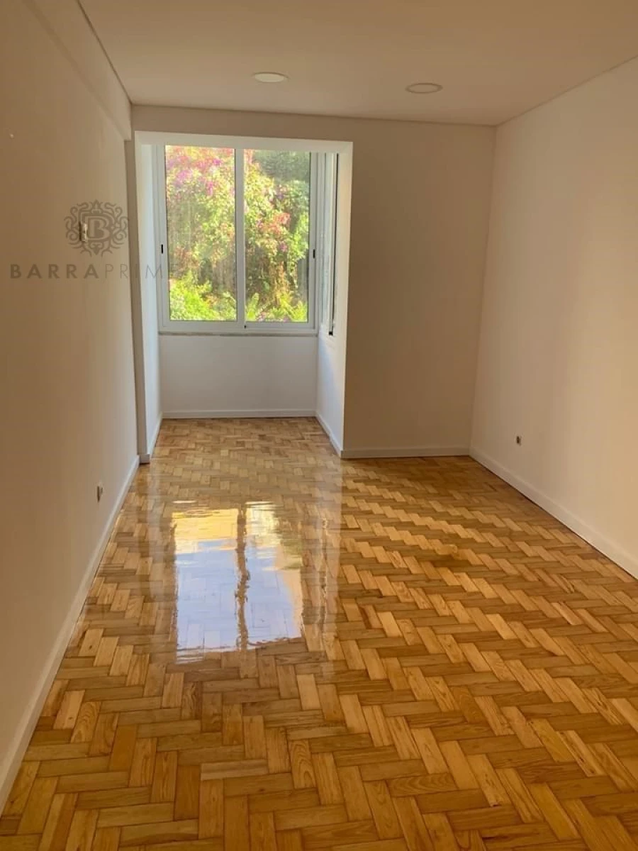 Apartamento T2 para Venda em São Vicente Foto 8