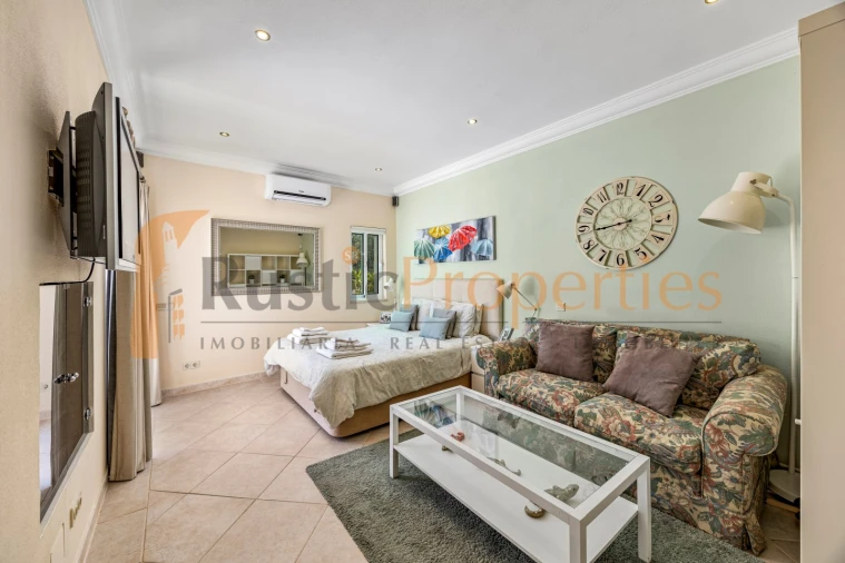 Moradia T4 para Venda em Santa Barbara de Nexe Foto 33