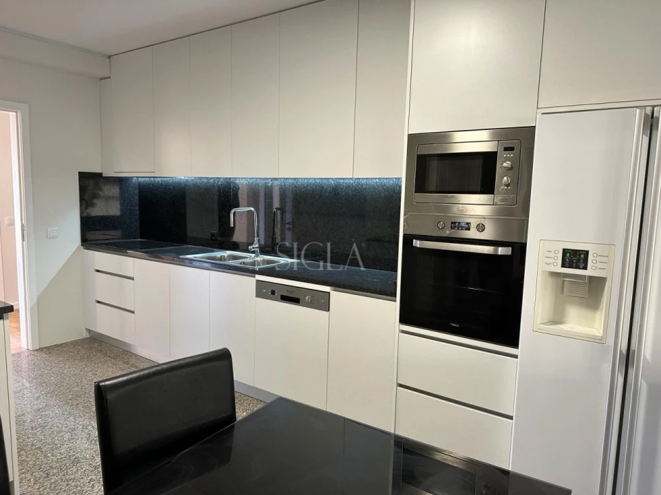 Apartamento T3 para Arrendamento em Canidelo Foto 9