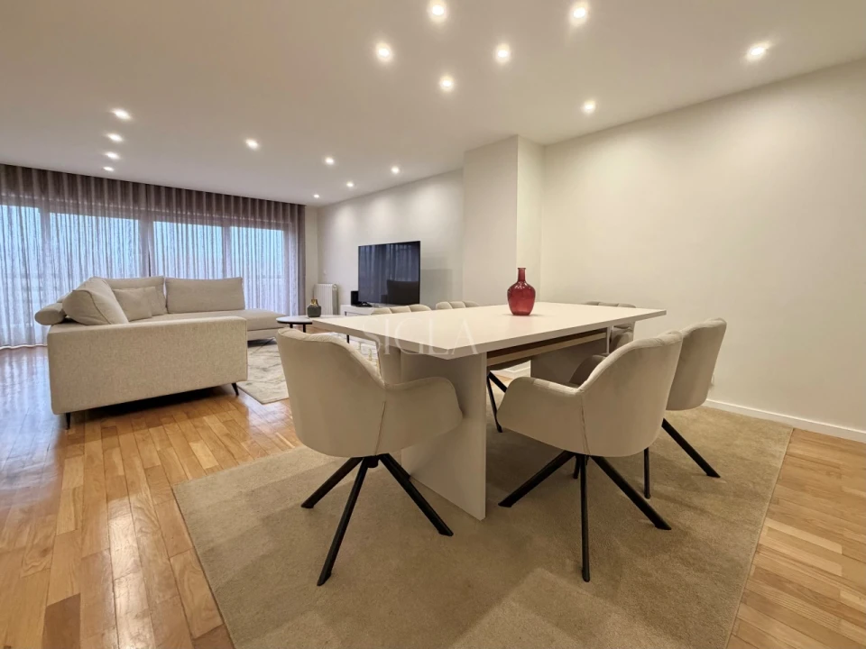 Apartamento T3 para Arrendamento em Canidelo Foto 5