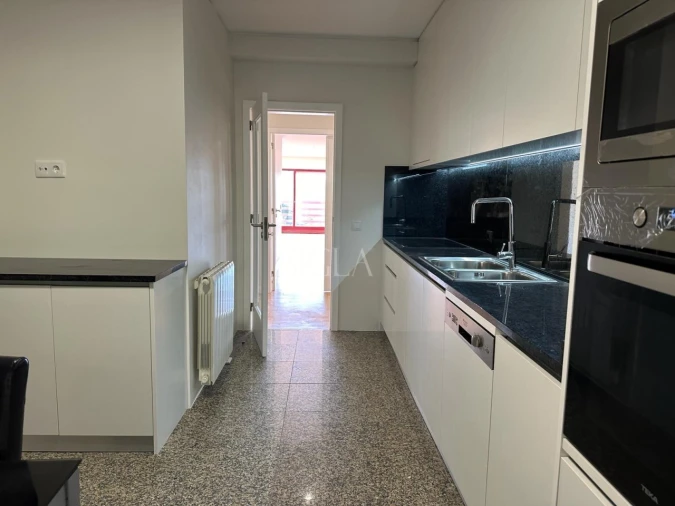 Apartamento T3 para Arrendamento em Canidelo Foto 6