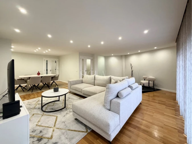 Apartamento T3 para Arrendamento em Canidelo Foto 2