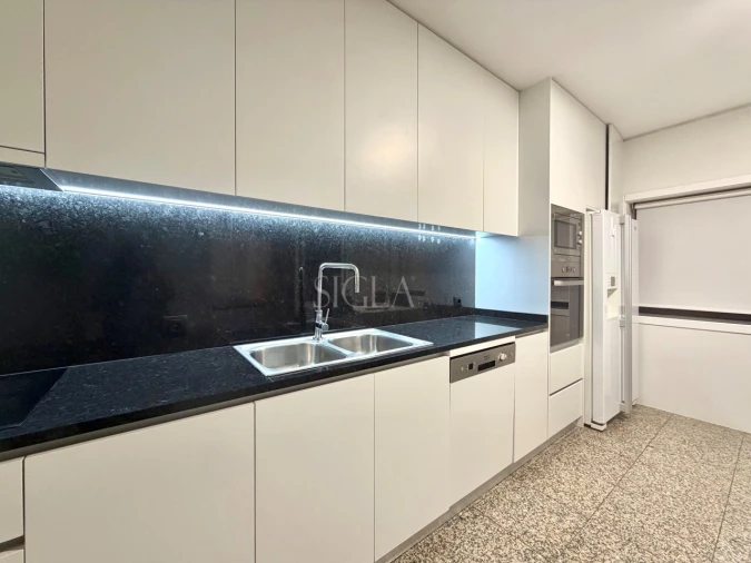 Apartamento T3 para Arrendamento em Canidelo Foto 11