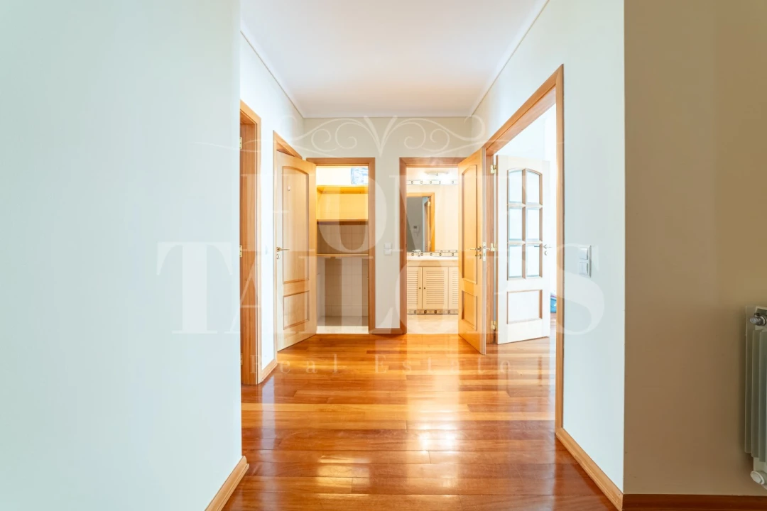 Apartamento T2 para Arrendamento em Carcavelos e Parede Foto 3