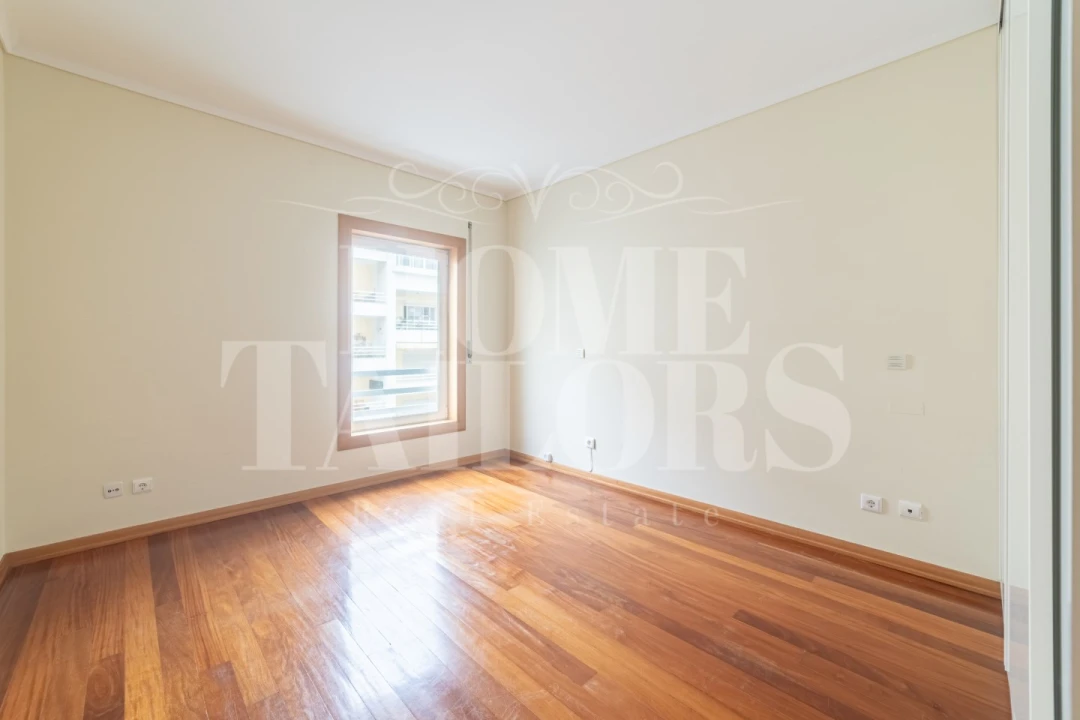 Apartamento T2 para Arrendamento em Carcavelos e Parede Foto 7