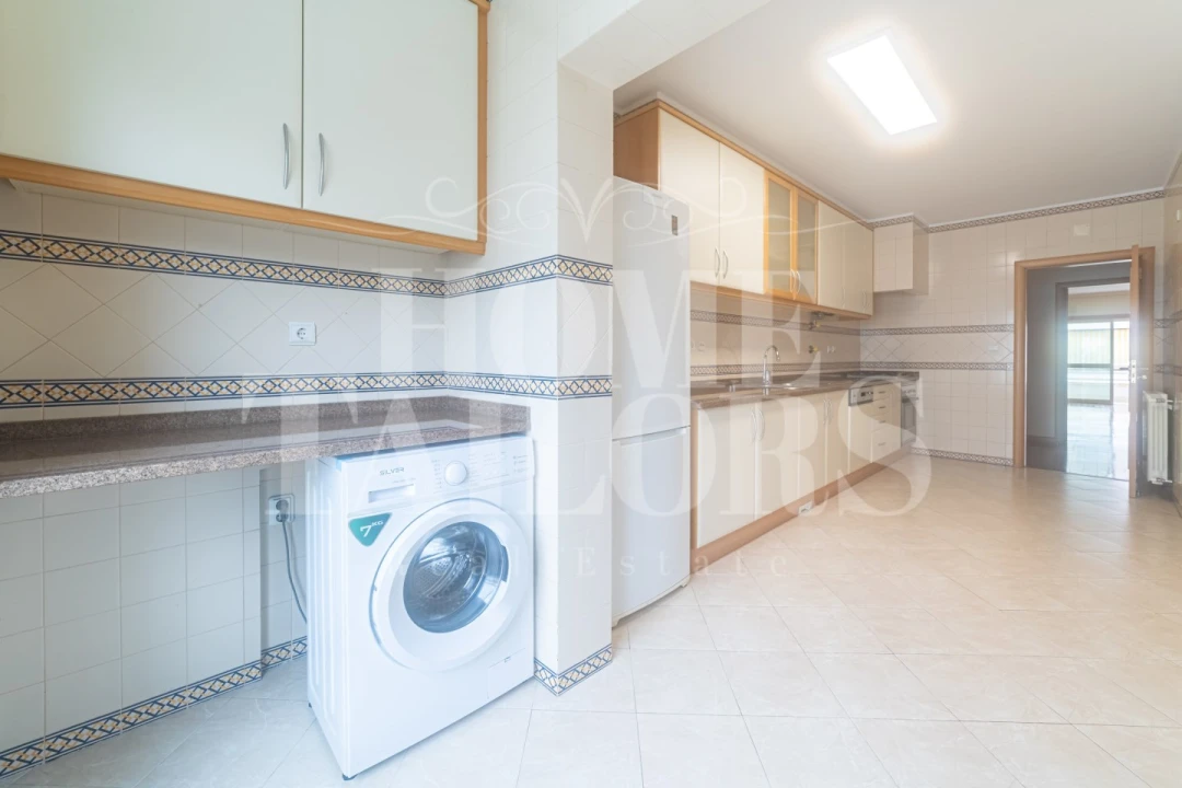 Apartamento T2 para Arrendamento em Carcavelos e Parede Foto 19