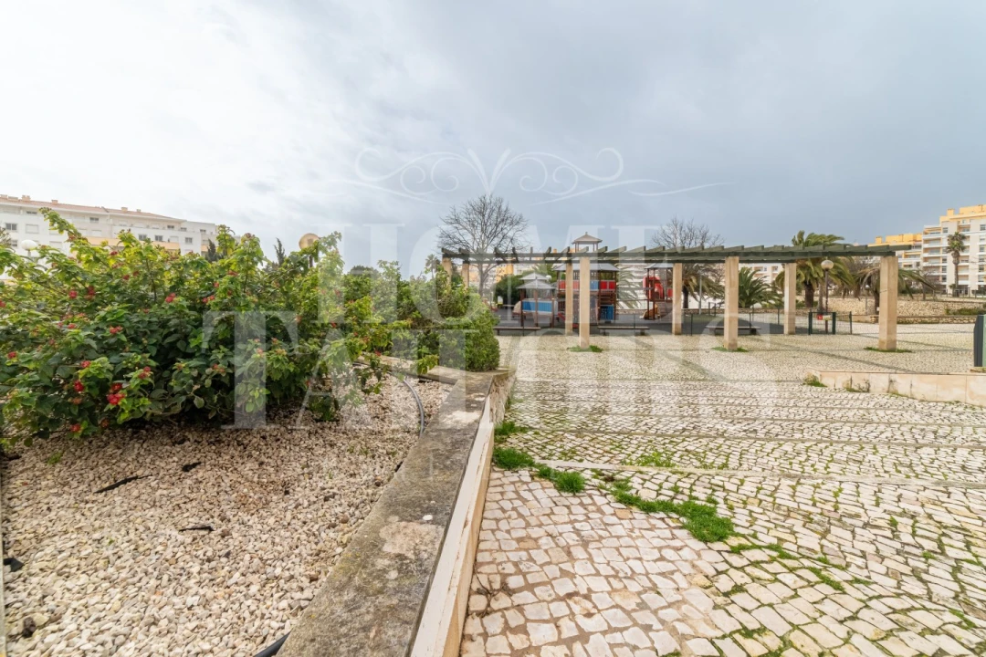 Apartamento T2 para Arrendamento em Carcavelos e Parede Foto 24