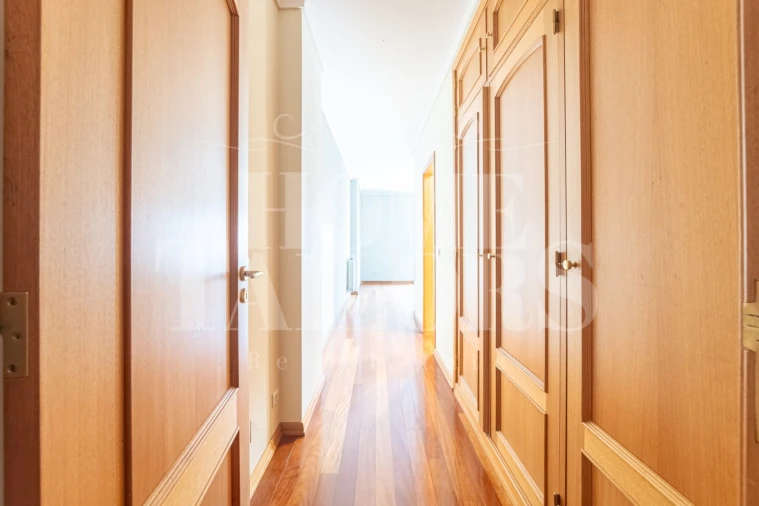 Apartamento T2 para Arrendamento em Carcavelos e Parede Foto 4