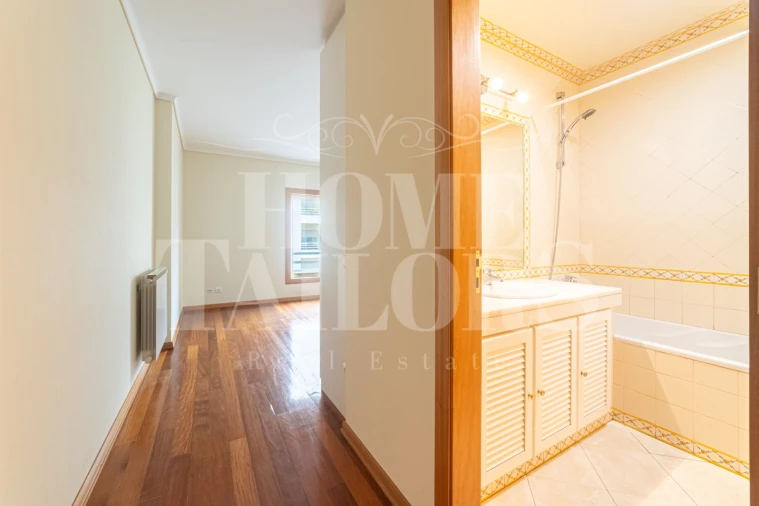 Apartamento T2 para Arrendamento em Carcavelos e Parede Foto 5