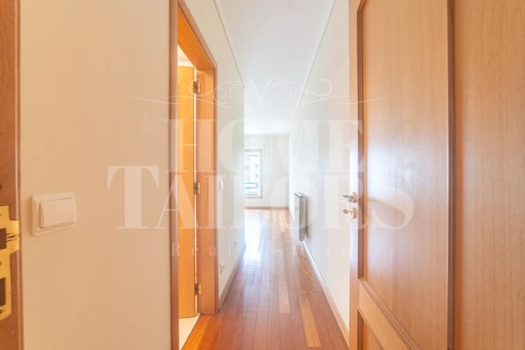 Apartamento T2 para Arrendamento em Carcavelos e Parede Foto 9