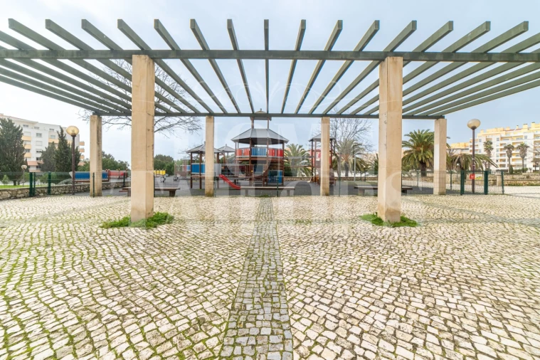 Apartamento T2 para Arrendamento em Carcavelos e Parede Foto 25