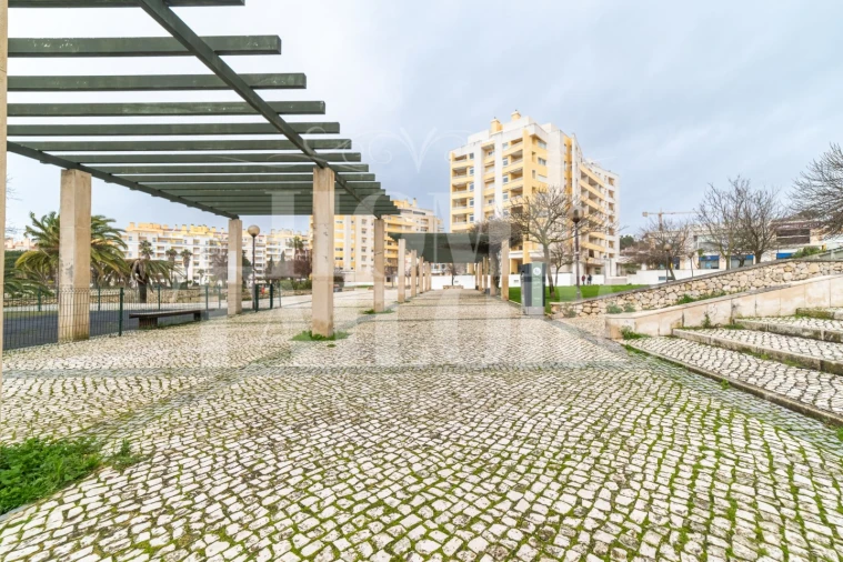 Apartamento T2 para Arrendamento em Carcavelos e Parede Foto 26