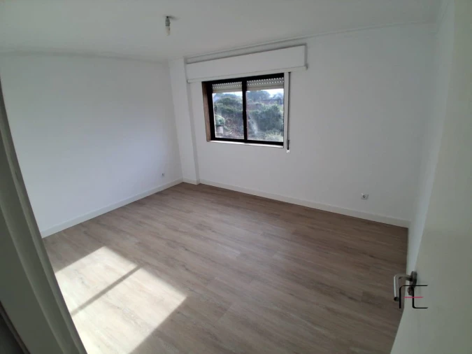 Apartamento T2 para Venda em Rio Tinto Foto 8