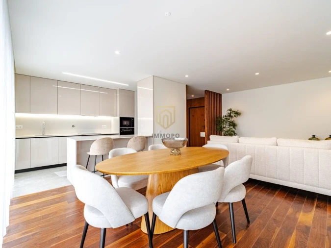 Apartamento T4 para Venda em Cidade da Maia Foto 8