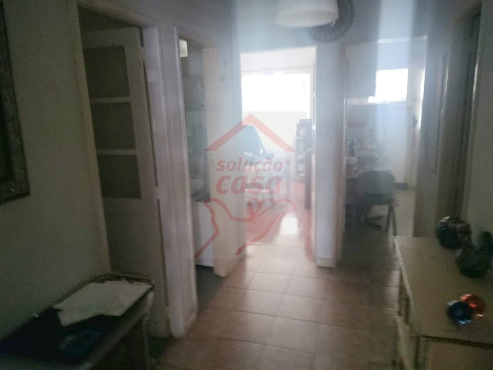 Moradia T1 para Venda em Oliveira do Douro Foto 11