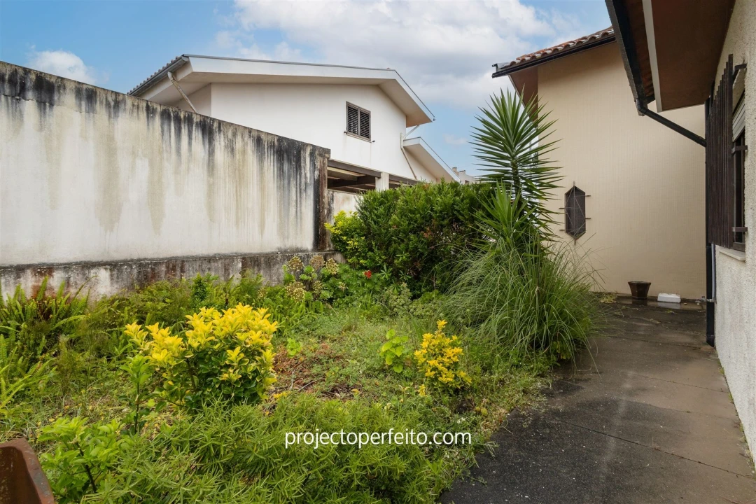Moradia T4 para Venda em Esmoriz Foto 3