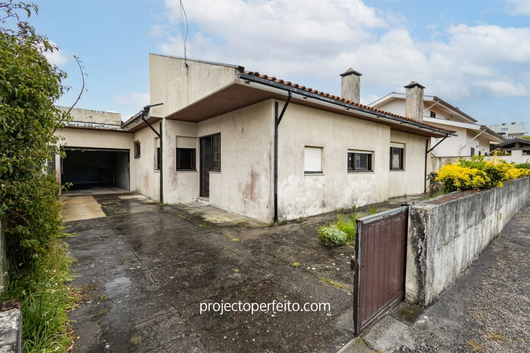 Moradia T4 para Venda em Esmoriz Foto 1