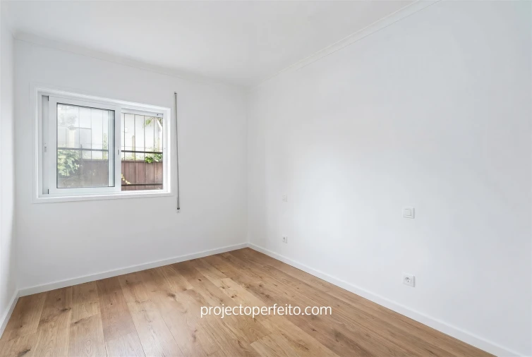 Moradia T4 para Venda em Esmoriz Foto 30