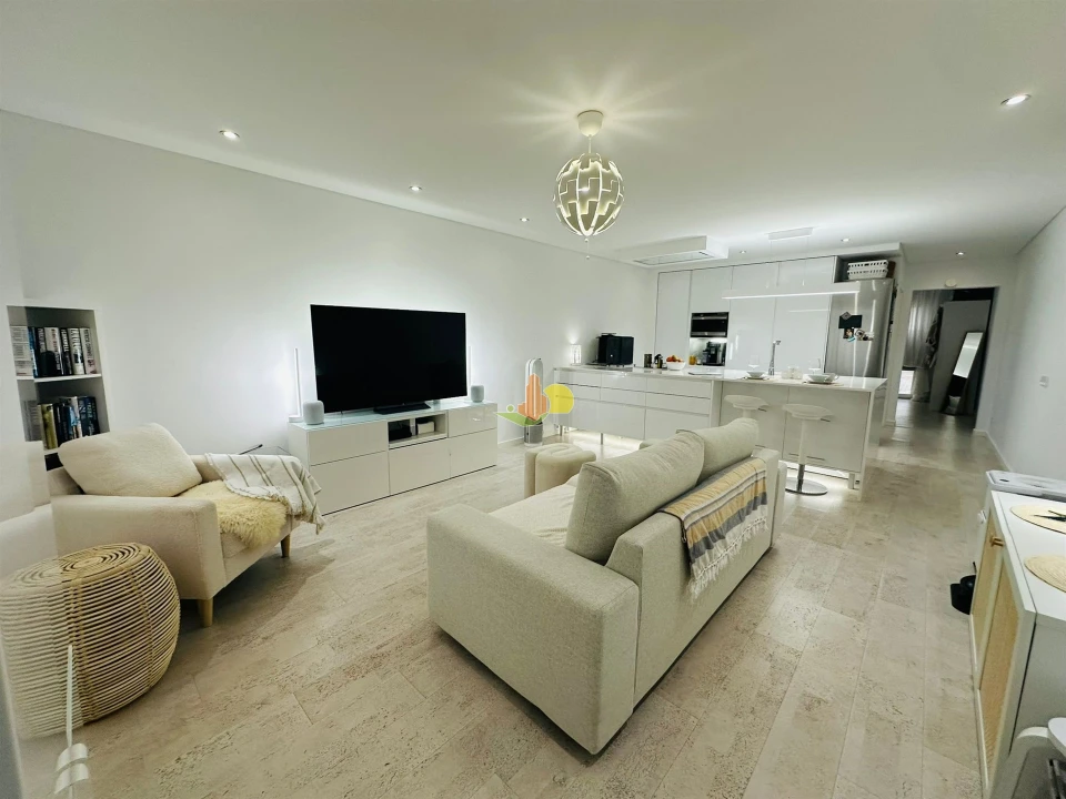 Apartamento T1 para Venda em Buarcos Foto 1