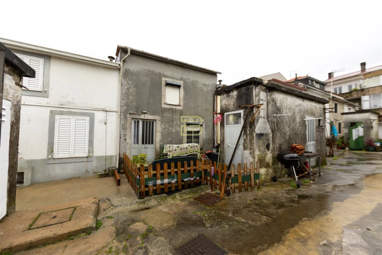 Moradia T2 para Venda em Paranhos Foto 2