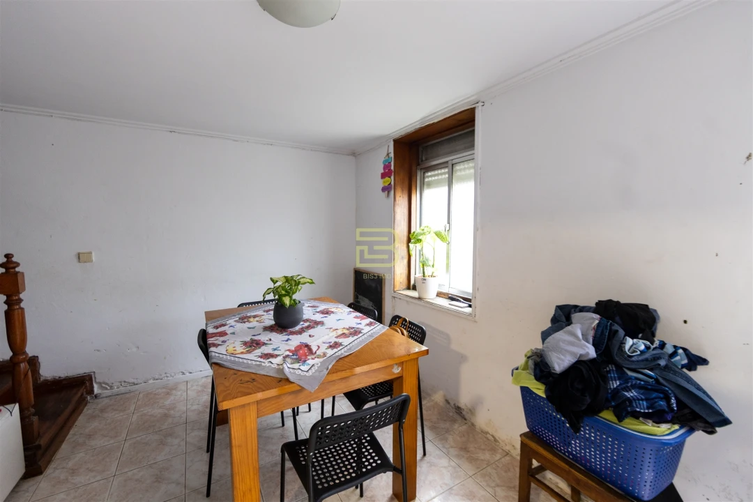 Moradia T2 para Venda em Paranhos Foto 9