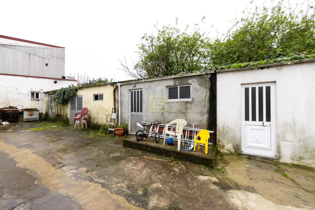 Moradia T2 para Venda em Paranhos Foto 7