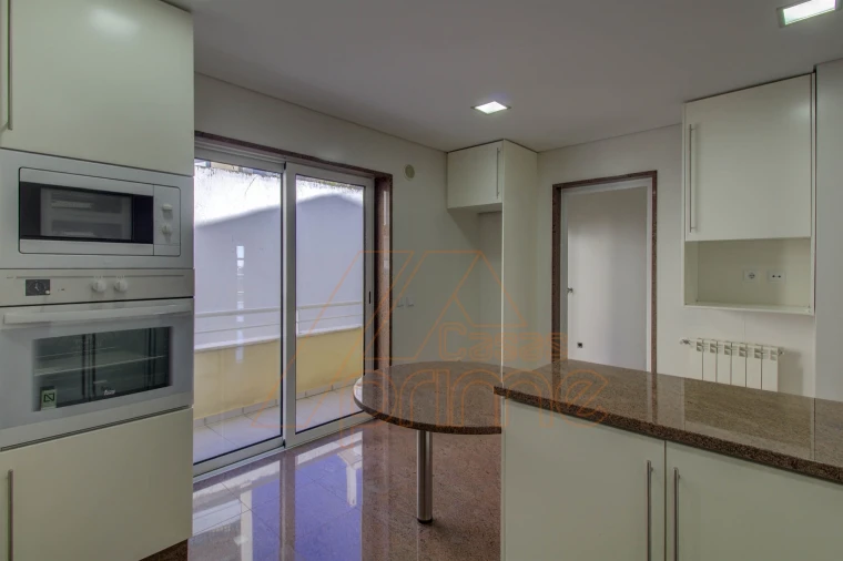 Apartamento T3 para Venda em Sé Nova, Santa Cruz, Almedina e São Bartolomeu Foto 14