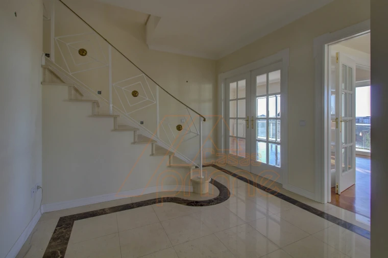 Apartamento T3 para Venda em Sé Nova, Santa Cruz, Almedina e São Bartolomeu Foto 2