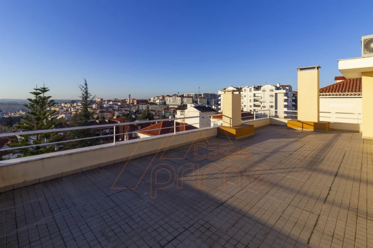 Apartamento T3 para Venda em Sé Nova, Santa Cruz, Almedina e São Bartolomeu Foto 29