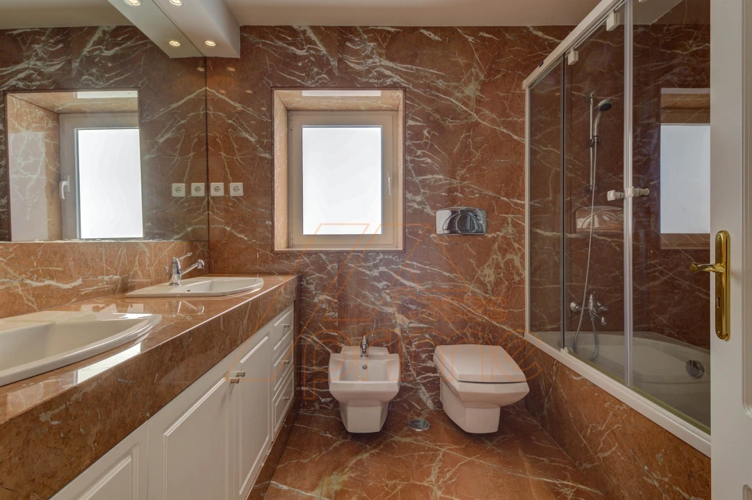 Apartamento T3 para Venda em Sé Nova, Santa Cruz, Almedina e São Bartolomeu Foto 28