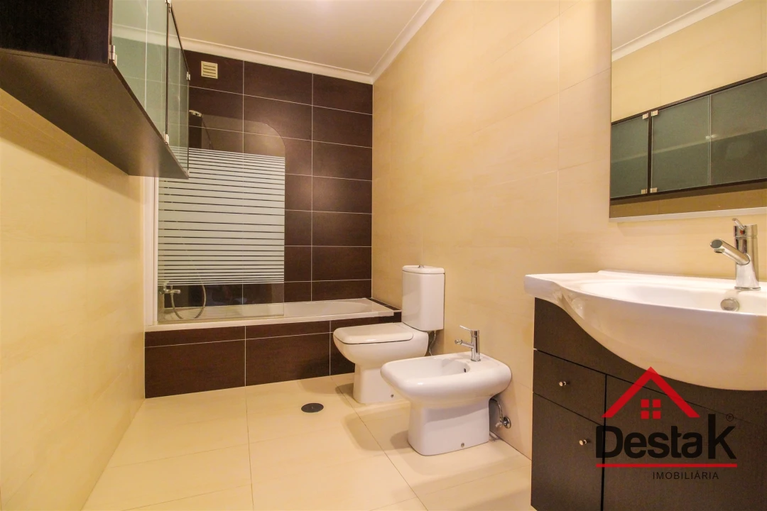 Apartamento T3 para Venda em Repeses e São Salvador Foto 12