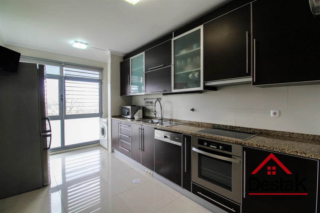 Apartamento T3 para Venda em Repeses e São Salvador Foto 2