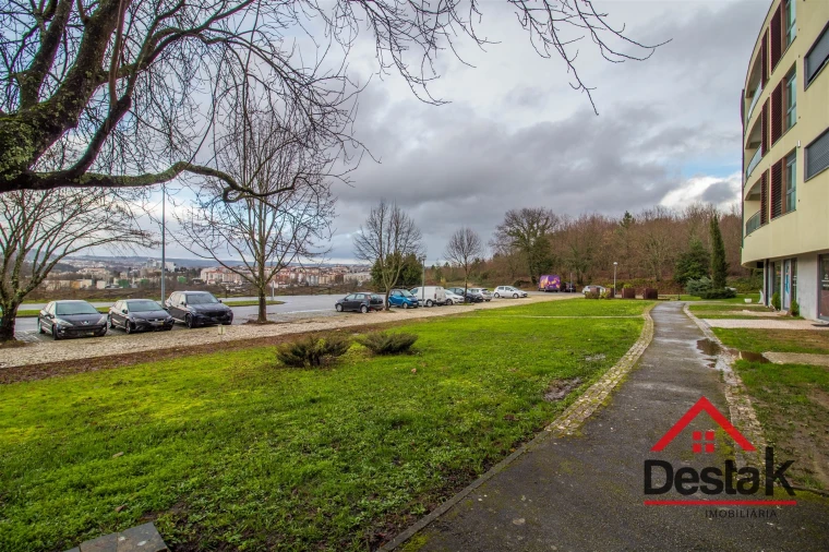 Apartamento T3 para Venda em Repeses e São Salvador Foto 30