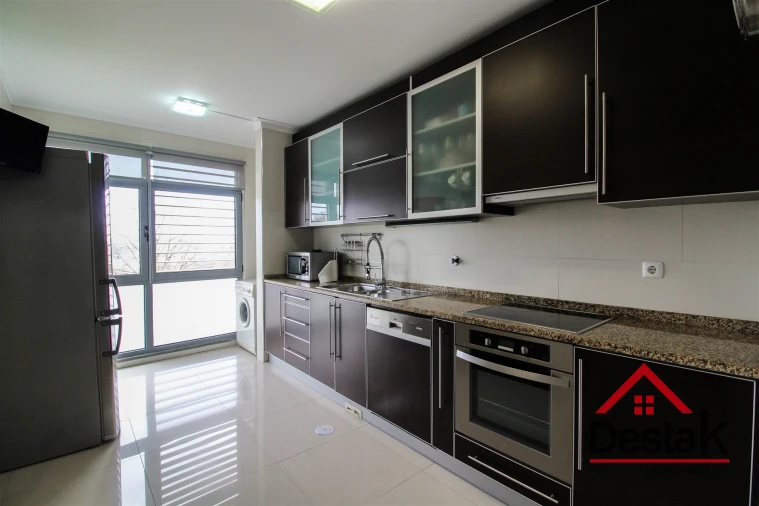 Apartamento T3 para Venda em Repeses e São Salvador Foto 2