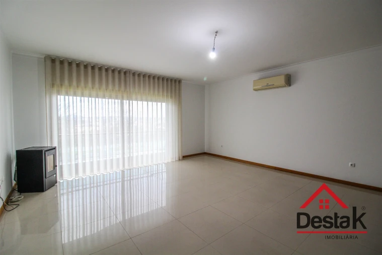 Apartamento T3 para Venda em Repeses e São Salvador Foto 6