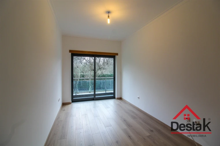 Apartamento T3 para Venda em Repeses e São Salvador Foto 16