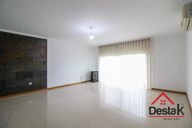 Apartamento T3 para Venda em Repeses e São Salvador Foto 5