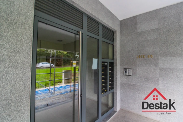 Apartamento T3 para Venda em Repeses e São Salvador Foto 27