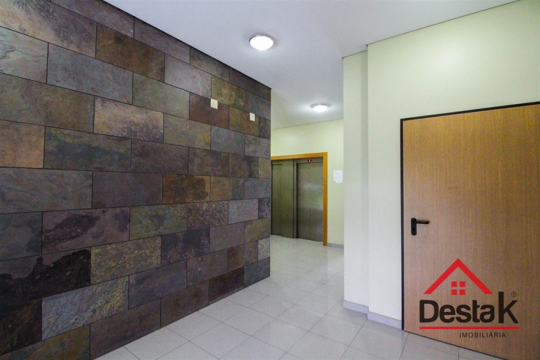 Apartamento T3 para Venda em Repeses e São Salvador Foto 26