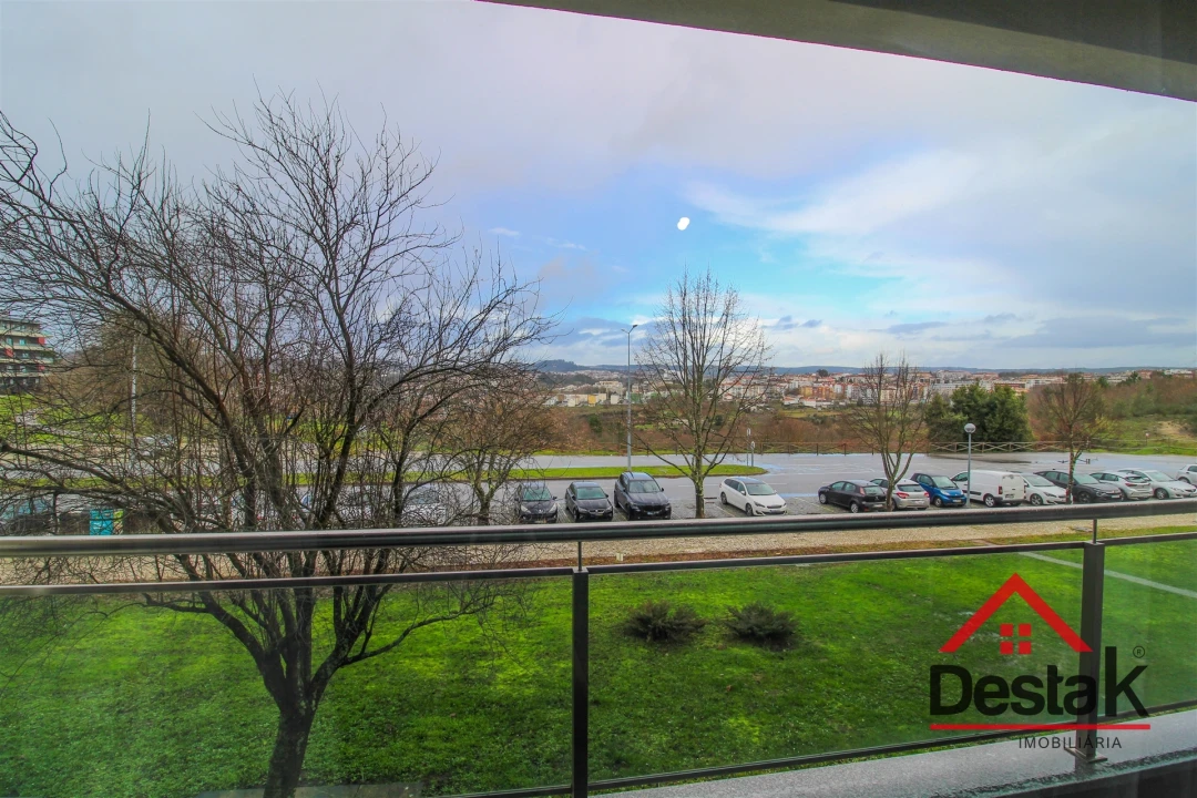 Apartamento T3 para Venda em Repeses e São Salvador Foto 7