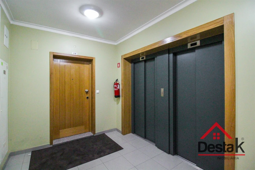 Apartamento T3 para Venda em Repeses e São Salvador Foto 25