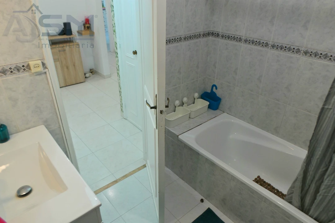 Apartamento T2 para Venda em Cacém e São Marcos Foto 10