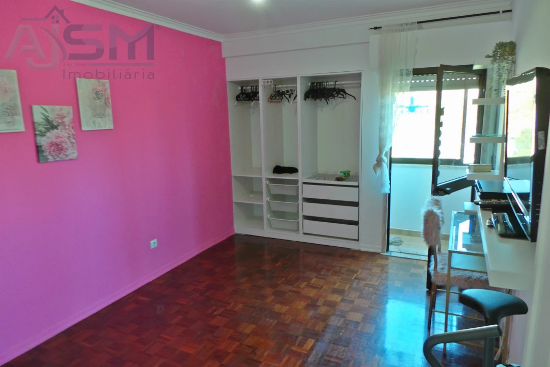 Apartamento T2 para Venda em Cacém e São Marcos Foto 17