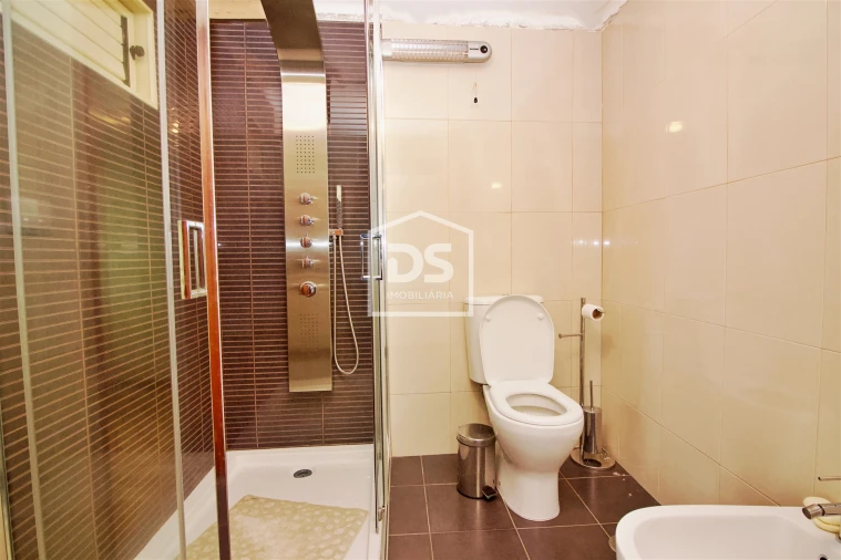 Moradia T6 para Venda em Soalhães Foto 34