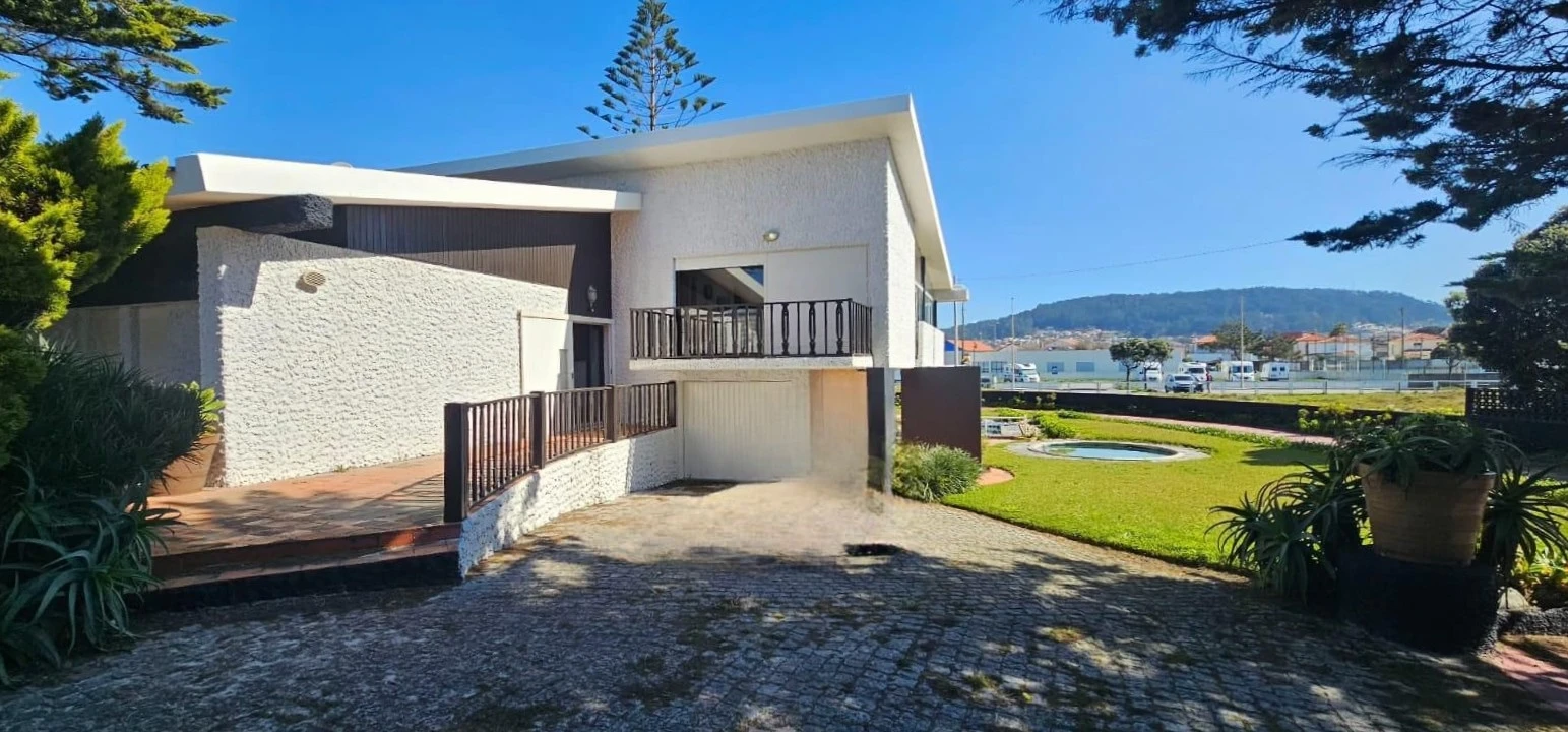 Moradia T5 para Venda em Castelo do Neiva Foto 6