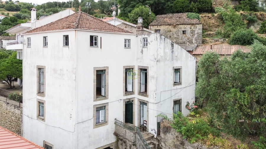Moradia T5 para Venda em Alpedrinha