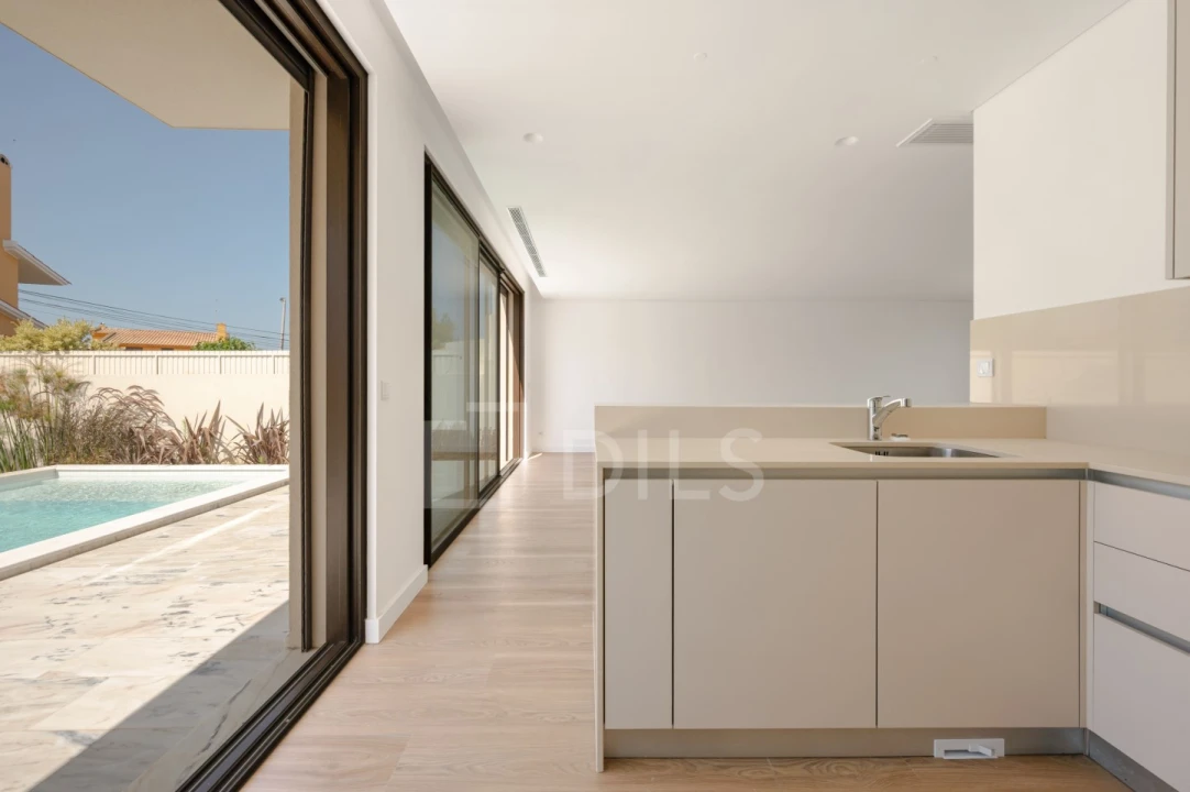 Moradia T4 para Venda em Cascais e Estoril Foto 12